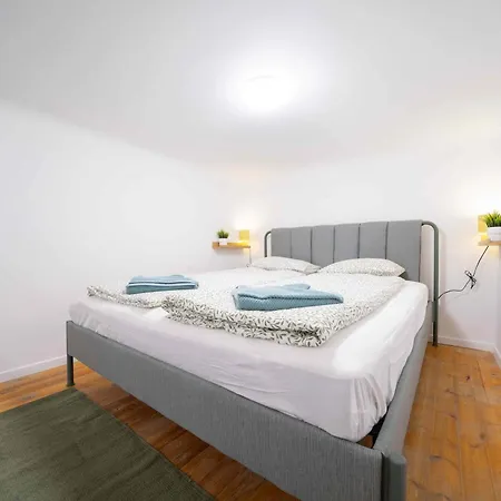 Apartman The Color Loft Dob Eleven