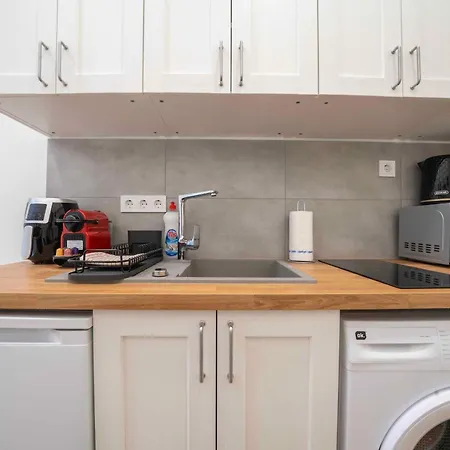 The Color Loft Dob Eleven * Budapest