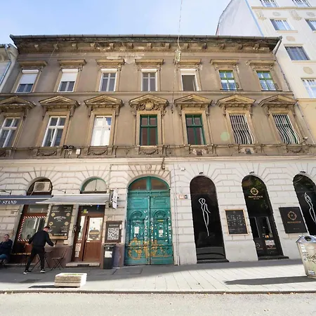 Apartament The Color Loft Dob Eleven *